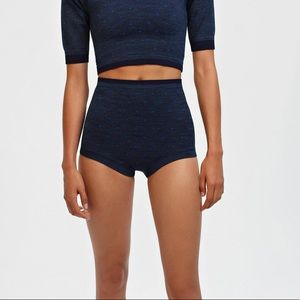 Lizi seamless hot short size S/M